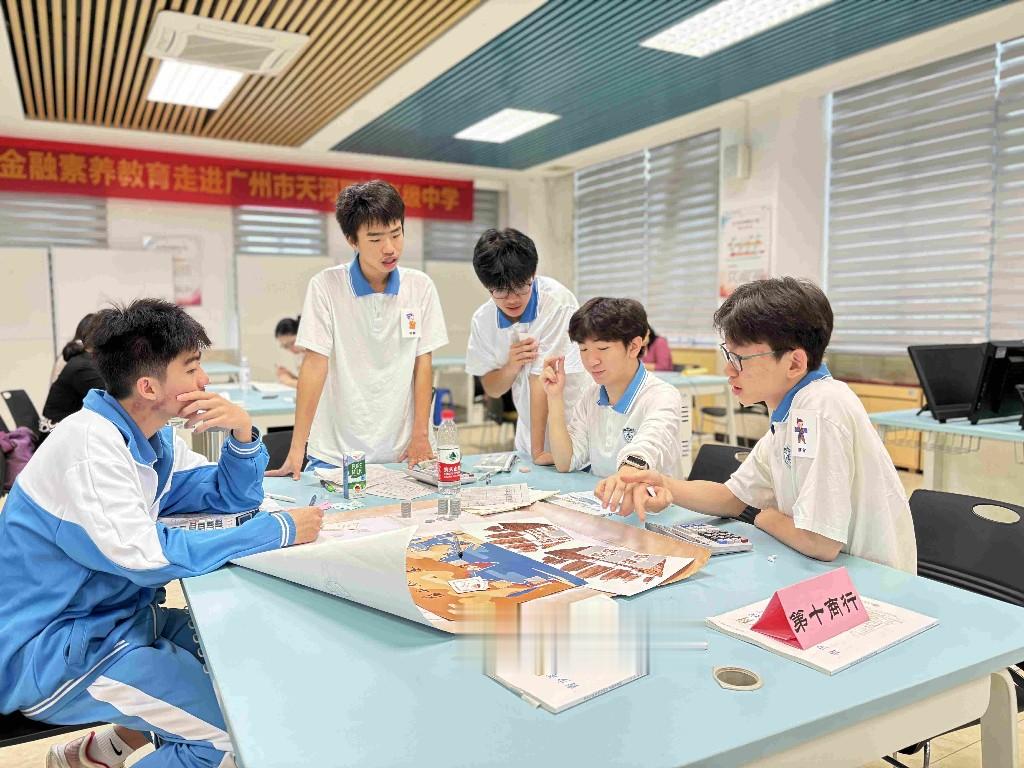 广州探索: 若有学位空缺, 中职学生符合要求可申请转综合高中