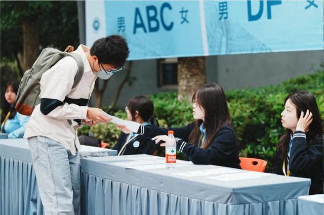 金中河西招生进行时, 3000人到场!