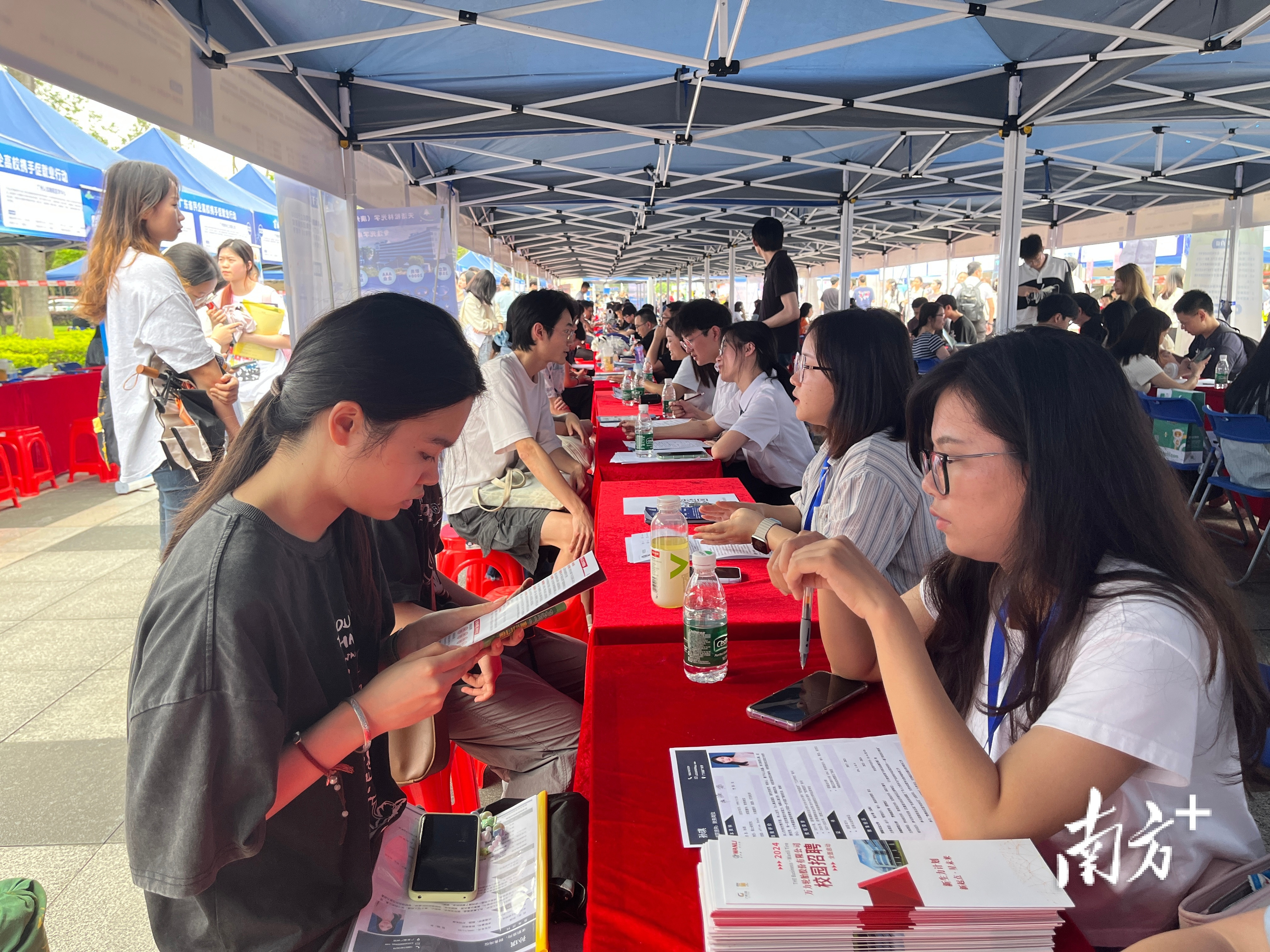 近200家民企进场拟招聘6500多人, 广东省工商联主办这场招聘会