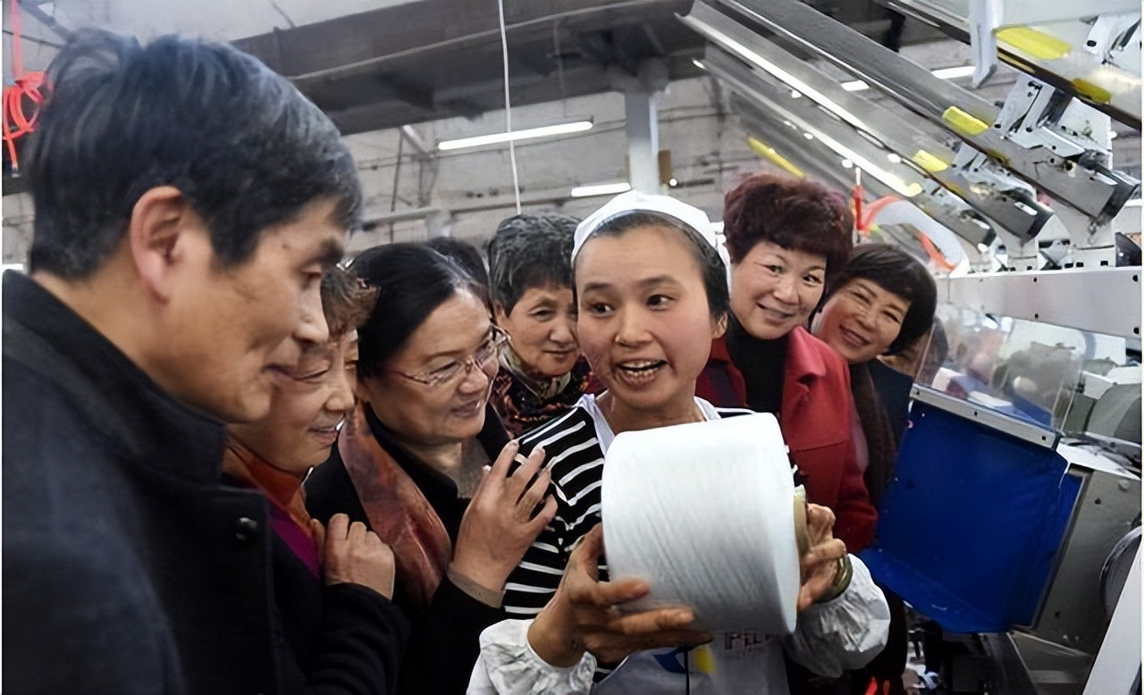 主管让实习生早点下班, 3个月后考核期, 实习生直接被公司开除