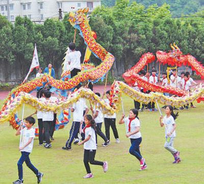 托举乡村孩子的读书梦(解码·教育优质均衡发展)