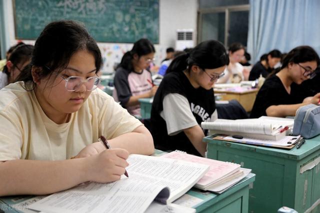 中考到高考并不是单行线 而是不断出现的十字路口