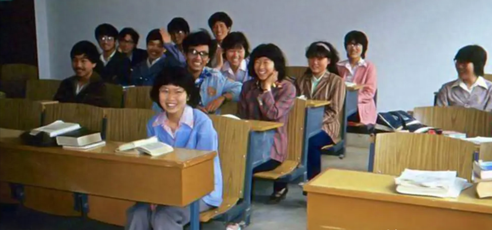 太罕见了! 1979年高考现场, 居然是这个样子